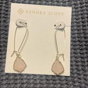 Kendra Scott Gold Wire Drop Earrings in Rose Quartz